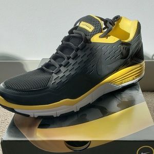 Nike Free Xilla Live Strong